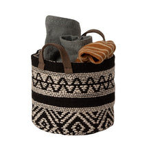 Load image into Gallery viewer, Maileg Miniature Basket (Assorted)