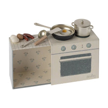 Load image into Gallery viewer, Maileg Mouse Cooking Set