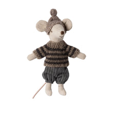 Load image into Gallery viewer, Maileg Winter Mouse Big Brother Ski Set 2024