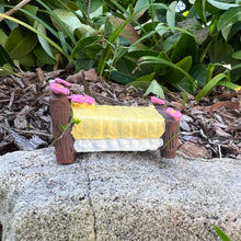 Load image into Gallery viewer, Miniature Garden Mini Bed