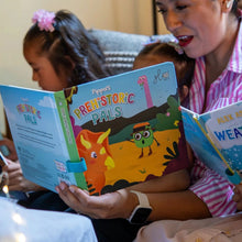 Load image into Gallery viewer, Glo Pals Light-Up Library - Pippa's Prehistoric Pals