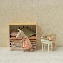Load image into Gallery viewer, Maileg Princess & The Pea Big Sister Mouse