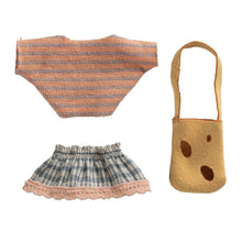 Load image into Gallery viewer, Maileg Little Sister Mouse with Bag ** PRE-ORDER August **