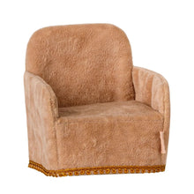 Load image into Gallery viewer, Maileg Folding Chair Mouse (Assorted)