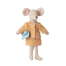 Load image into Gallery viewer, Maileg Suit for Mum Mouse