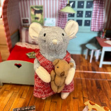 Load image into Gallery viewer, Sam & Julia - Mouse Mansion To Go  - Bedroom