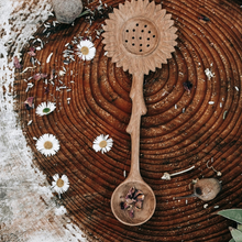 Load image into Gallery viewer, Wooden Sunflower Duo Spoon