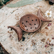 Load image into Gallery viewer, Wooden The Crescent Moon Strainer
