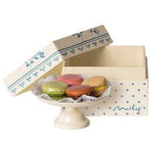 Load image into Gallery viewer, Maileg Macarons Et Chocolat Chaud