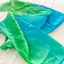 Load image into Gallery viewer, Play Silkies Earth Silk