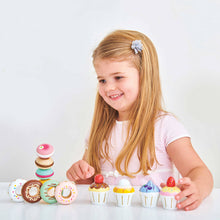 Load image into Gallery viewer, Le Toy Van Honeybake Cupcake Set