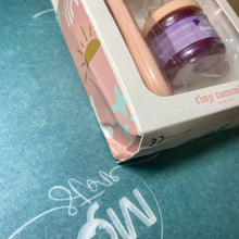 Load image into Gallery viewer, Tiny Harlow Magic Grape Jelly Jar and Spoon ** Damaged Box **
