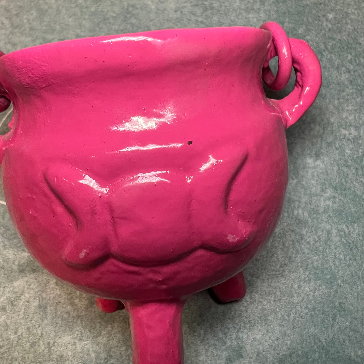 Triple Moon Cast Iron Coloured Cauldron Small Pink ** IMPerfect **