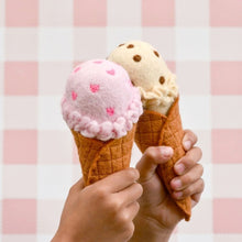 Load image into Gallery viewer, Tara Treasure Felt Ice Cream Set
