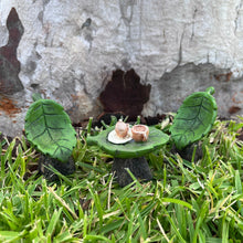 Load image into Gallery viewer, Fairy Garden Leaf Furniture Set
