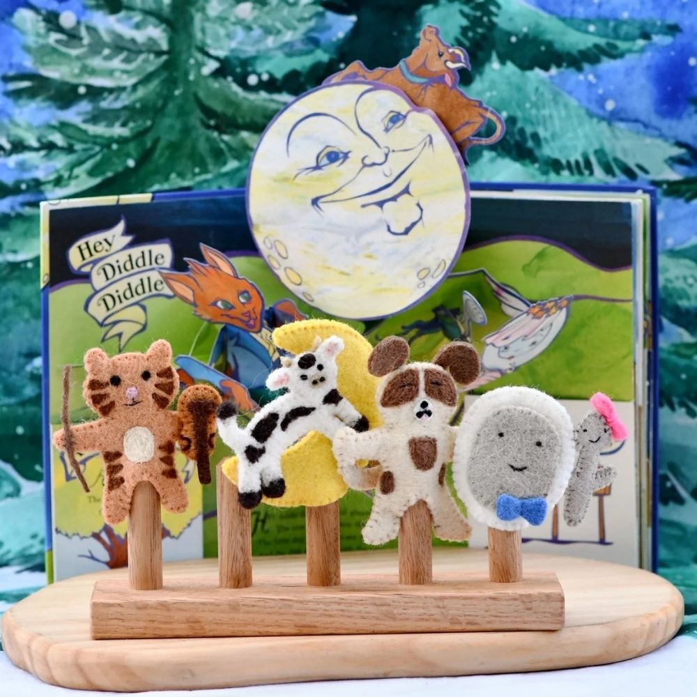 Tara Treasure Hey Diddle Diddle Finger Puppet Set