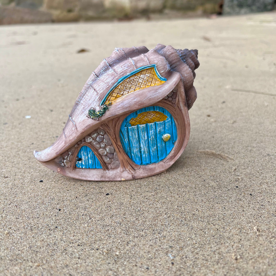 Mermaid Garden Conch Shell House