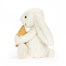Load image into Gallery viewer, Jellycat Bashful Cream Bunny With Star (Medium)
