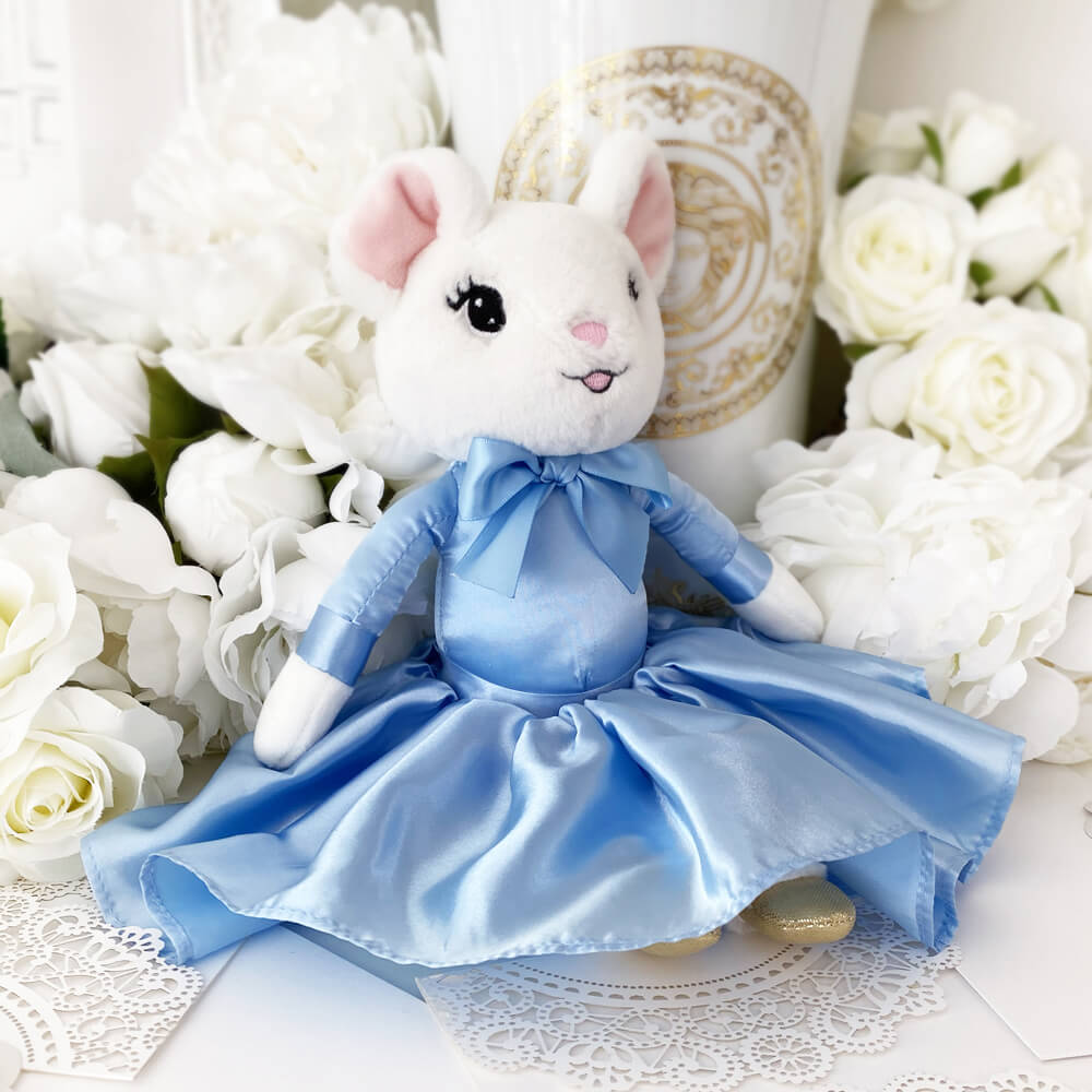 Claris Plush: Large Tres Belle Blue
