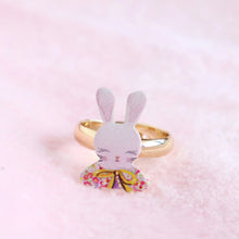 Load image into Gallery viewer, Lauren Hinkley Petite Fleur BunBun Ring
