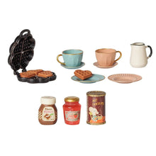 Load image into Gallery viewer, Maileg Waffle Set Mouse ** PRE-ORDER October **
