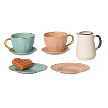 Load image into Gallery viewer, Maileg Waffle Set Mouse ** PRE-ORDER October **
