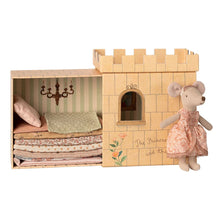 Load image into Gallery viewer, Maileg Princess &amp; The Pea Big Sister Mouse
