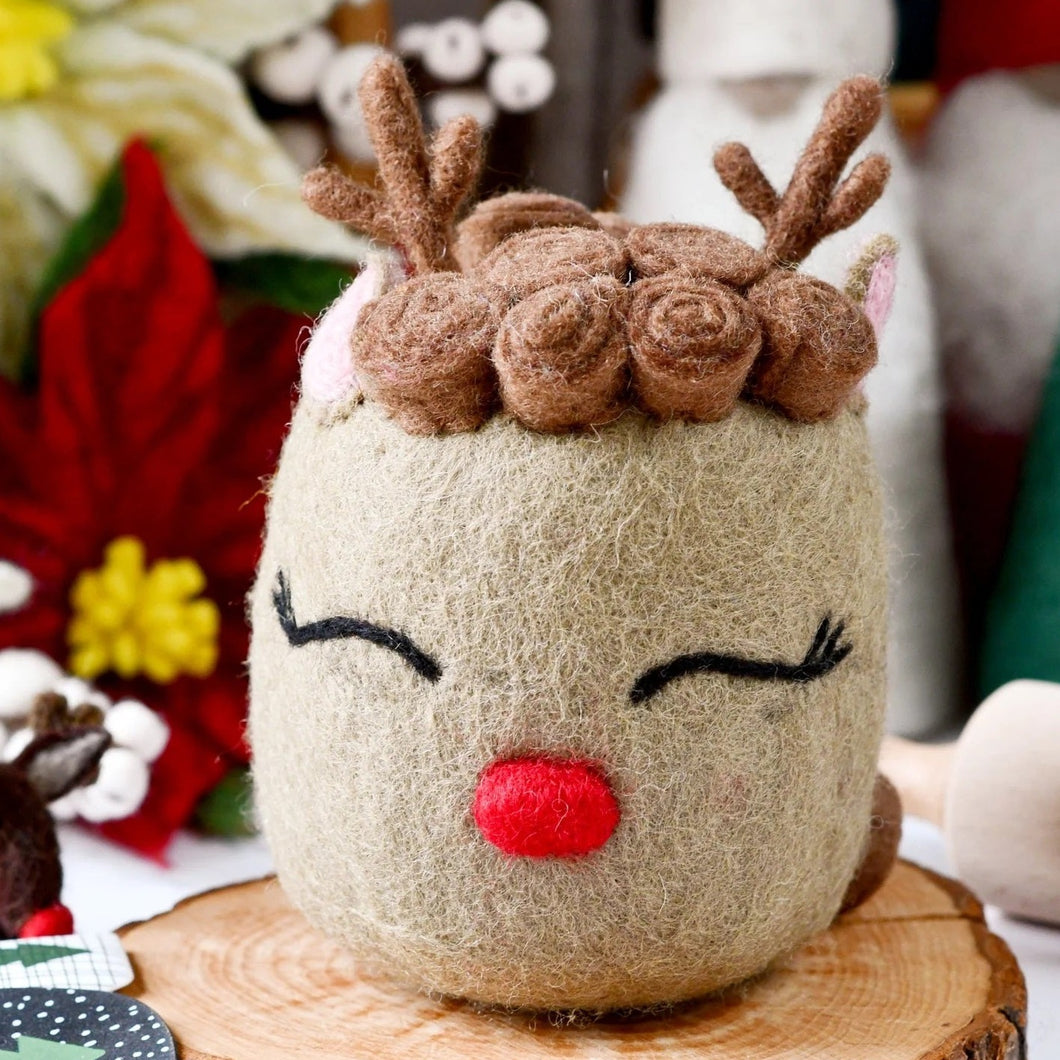 Tara Treasures Felt Christmas Reindeer Cake