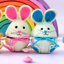 Load image into Gallery viewer, Tara Treasure Felt Egg Cover Hopping Bunny (Assorted)
