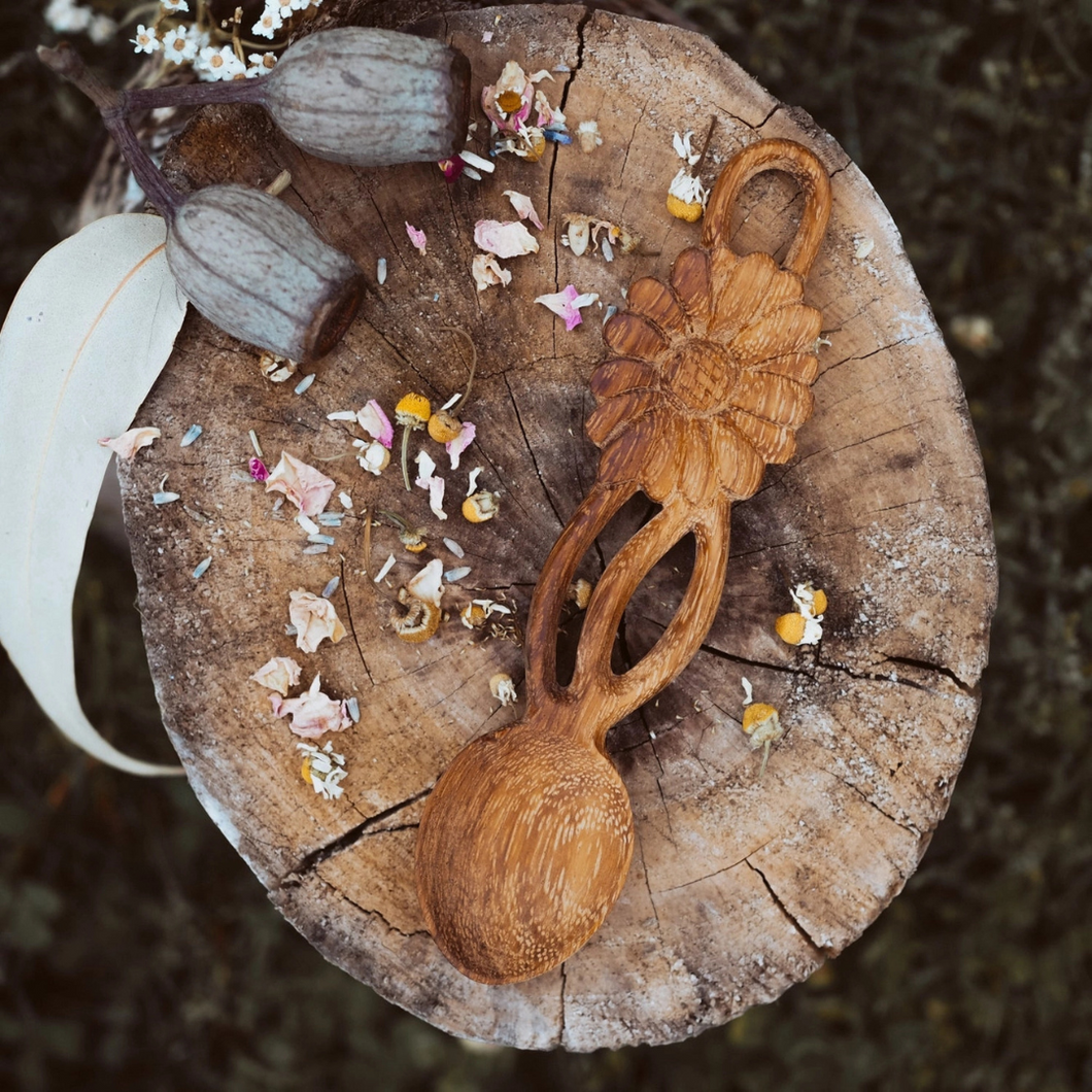 Wooden Hand-Carved Daisy Flower Spoon