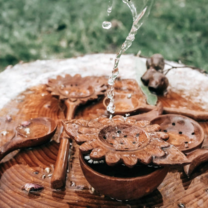 Wooden Hand-Crafted Daisy Strainer