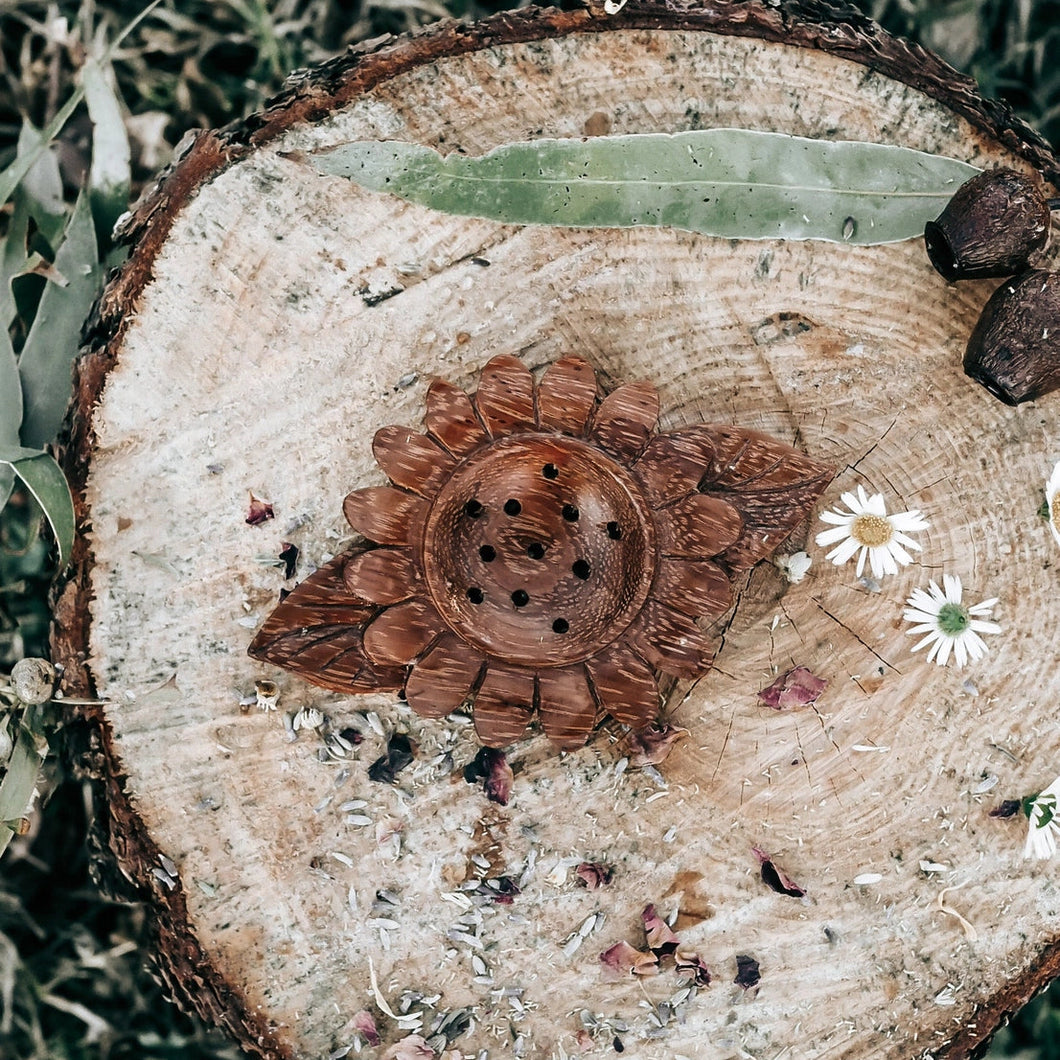 Wooden Hand-Crafted Daisy Strainer