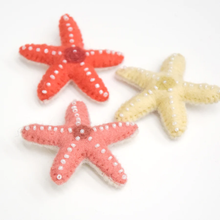 Load image into Gallery viewer, Tara Treasures Felt Starfish Set
