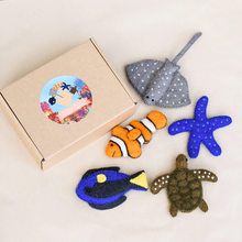 Load image into Gallery viewer, Tara Treasures Australian Coral Reef Under the Sea - Finger Puppet Set
