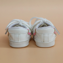 Load image into Gallery viewer, Tiny Harlow Tiny Tootsies Doll Casual Sneaker Set
